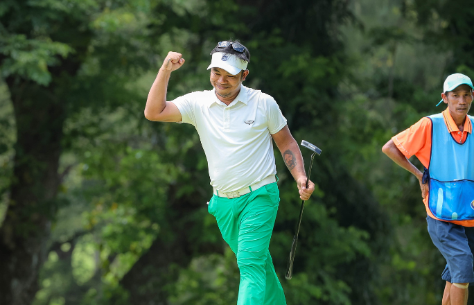 Steady Gialon cruises to 6-shot romp as rivals falter