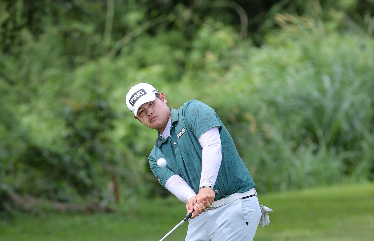 Jung takes charge in windy day, cards eagle-spiked 67 Jung takes charge in windy day, cards eagle-spiked 67