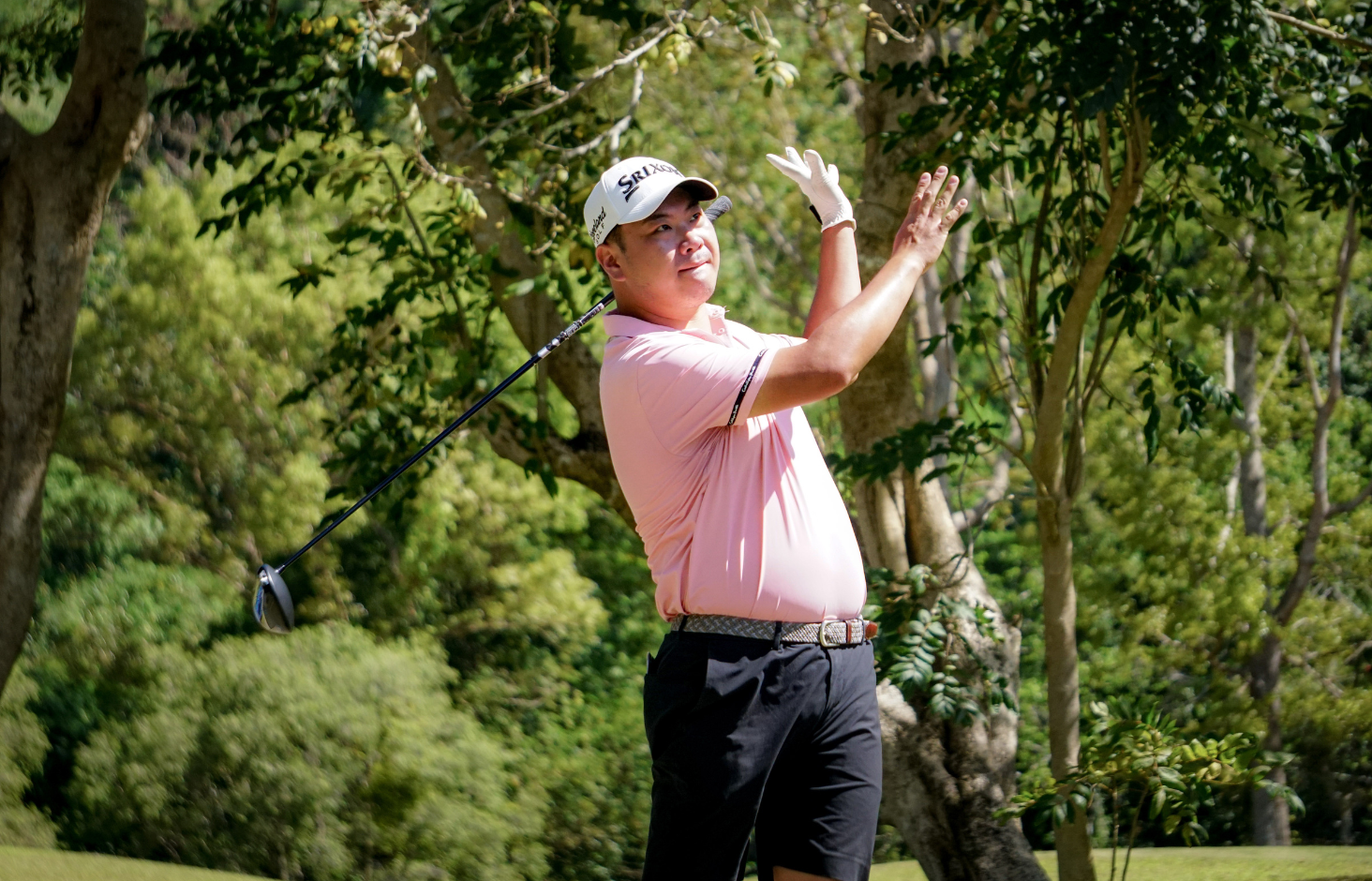 Song reclaims 2-shot lead in wild shootout