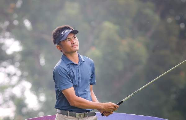 Lumbo’s late birdie blitz steals show at ICTSI Iloilo